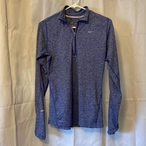 Women’s Nike dry fit quarter zip pull over medium